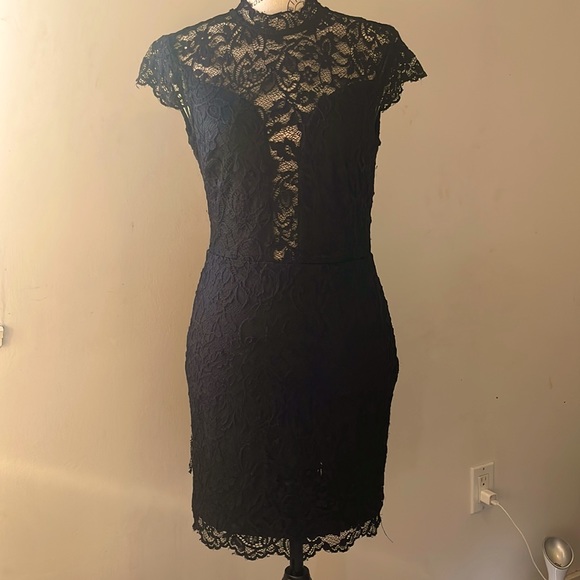 Bebe black sexy lace dress XS only worn it twice - Picture 1 of 3